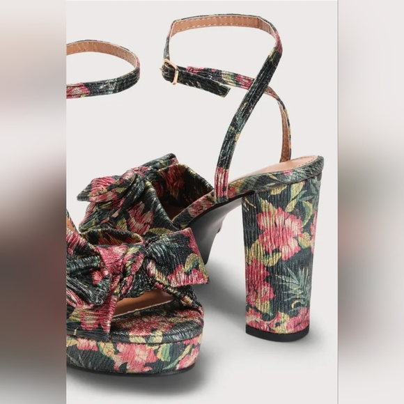 Lilsa Black Floral Metallic Bow Platform Ankle Strap Heels 9, NEW in Box - Picture 2 of 6